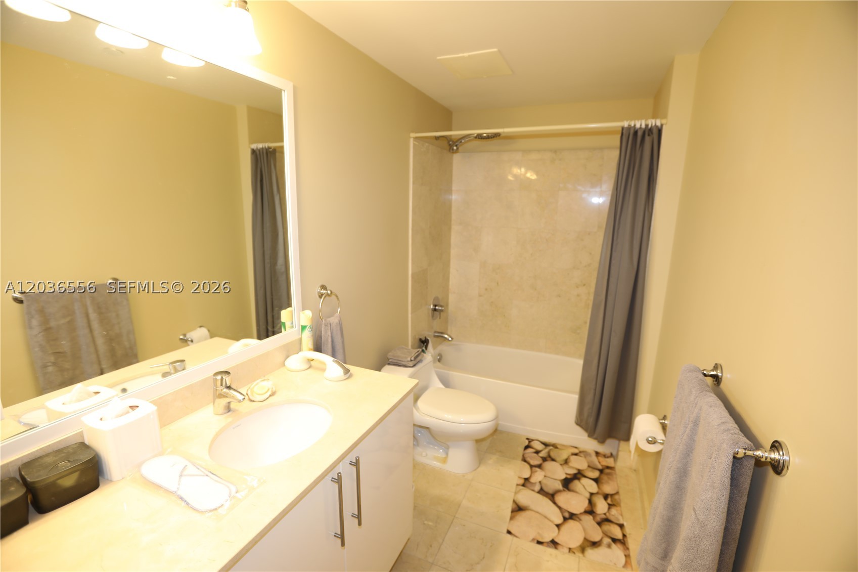 AVENTURA MARINA CONDO NUM - Residential