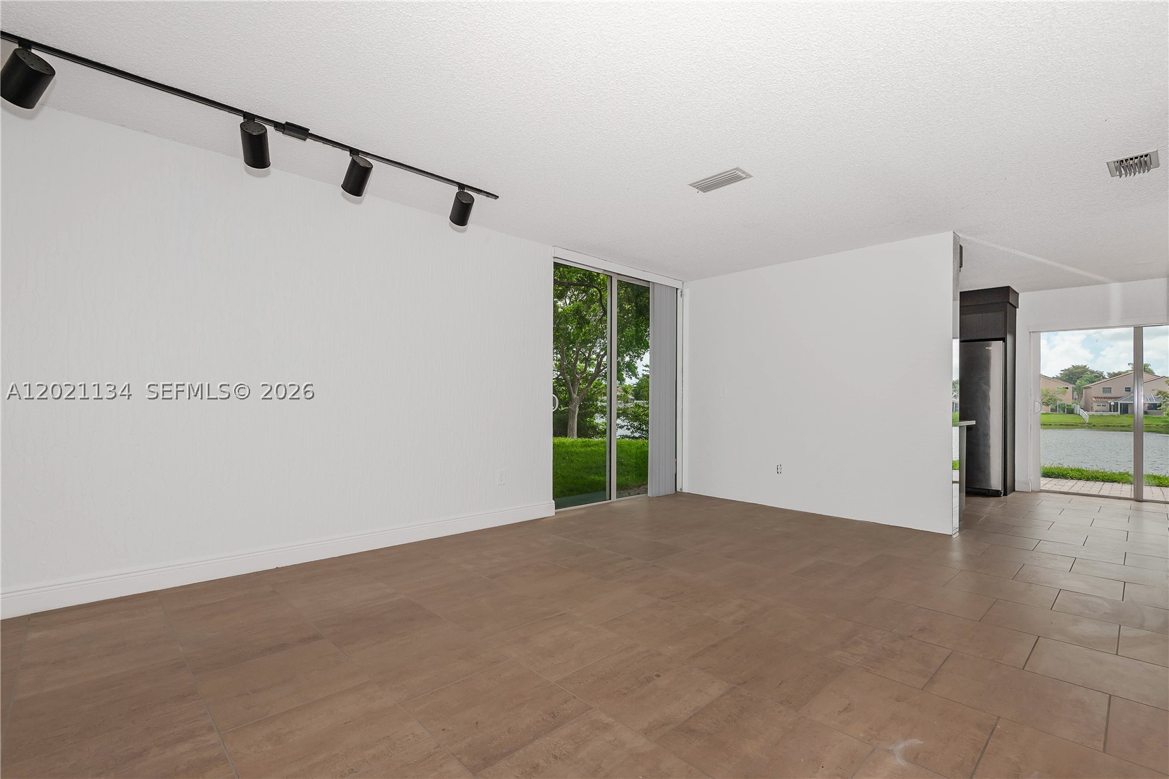 JACARANDA PARCEL 216 - Residential