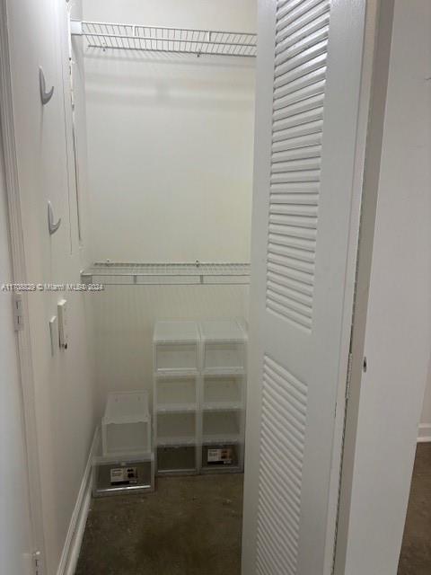 LOFTS AT MAYFAIR CONDO - Residential Lease