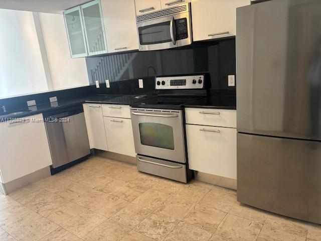 LOFTS AT MAYFAIR CONDO - Residential Lease