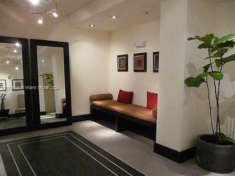 LOFTS AT MAYFAIR CONDO - Residential Lease