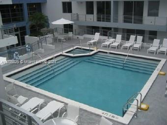 LOFTS AT MAYFAIR CONDO - Residential Lease