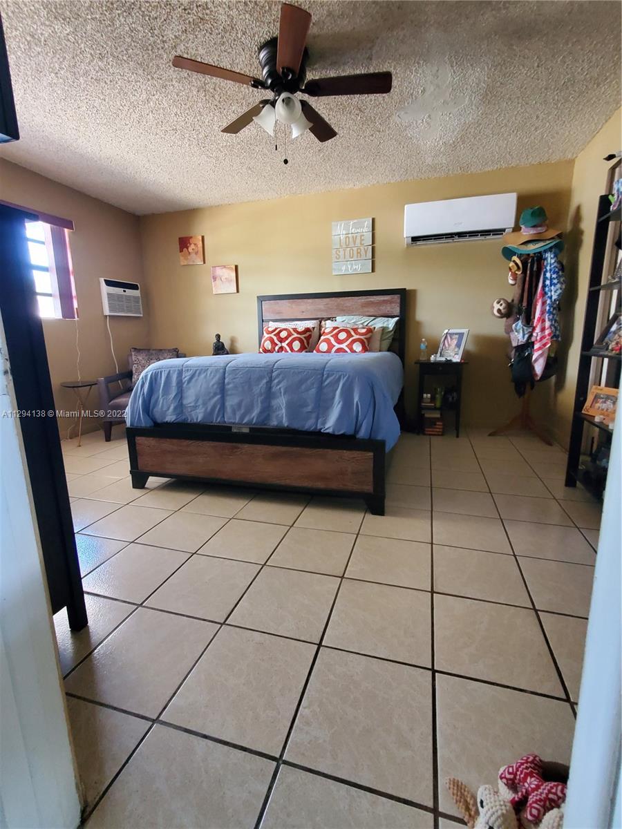 6TH ADDN TO HIALEAH - Residential