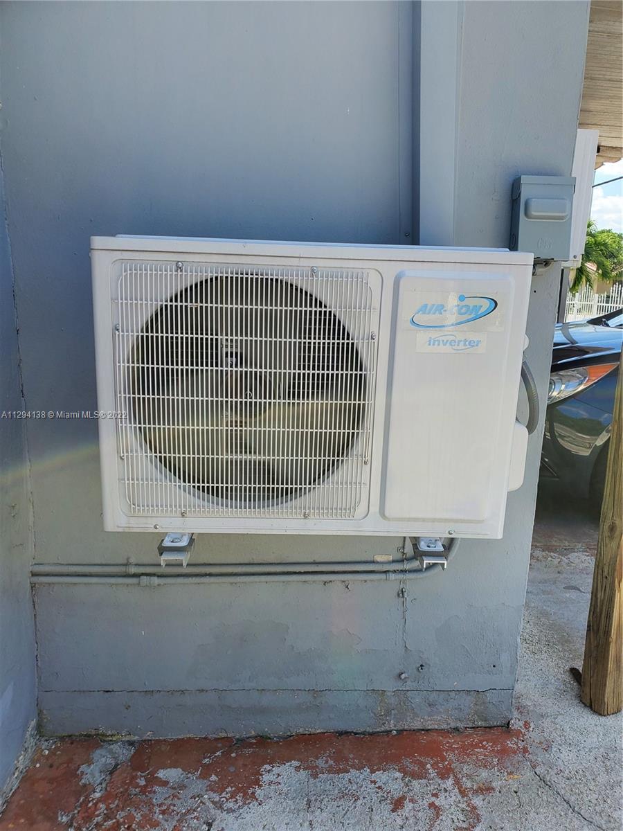 6TH ADDN TO HIALEAH - Residential