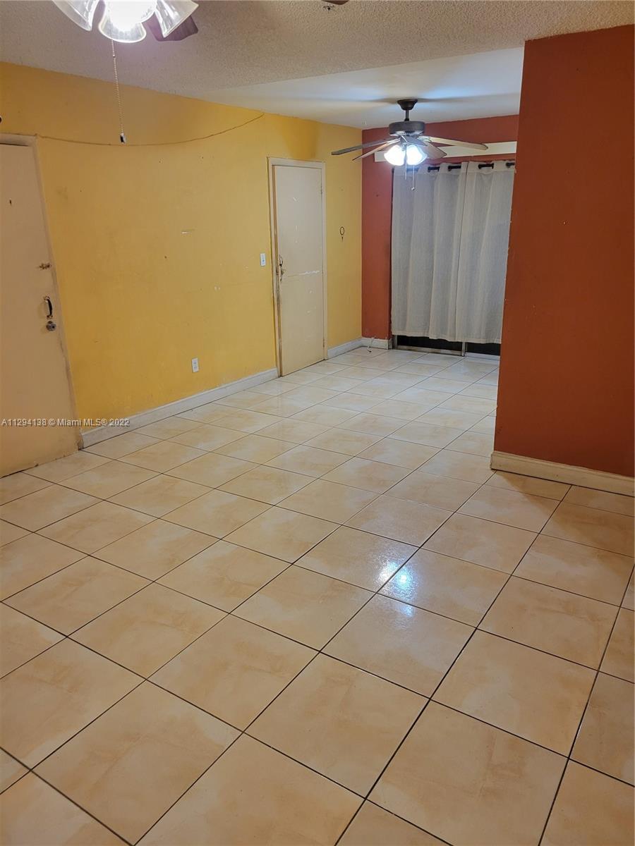 6TH ADDN TO HIALEAH - Residential