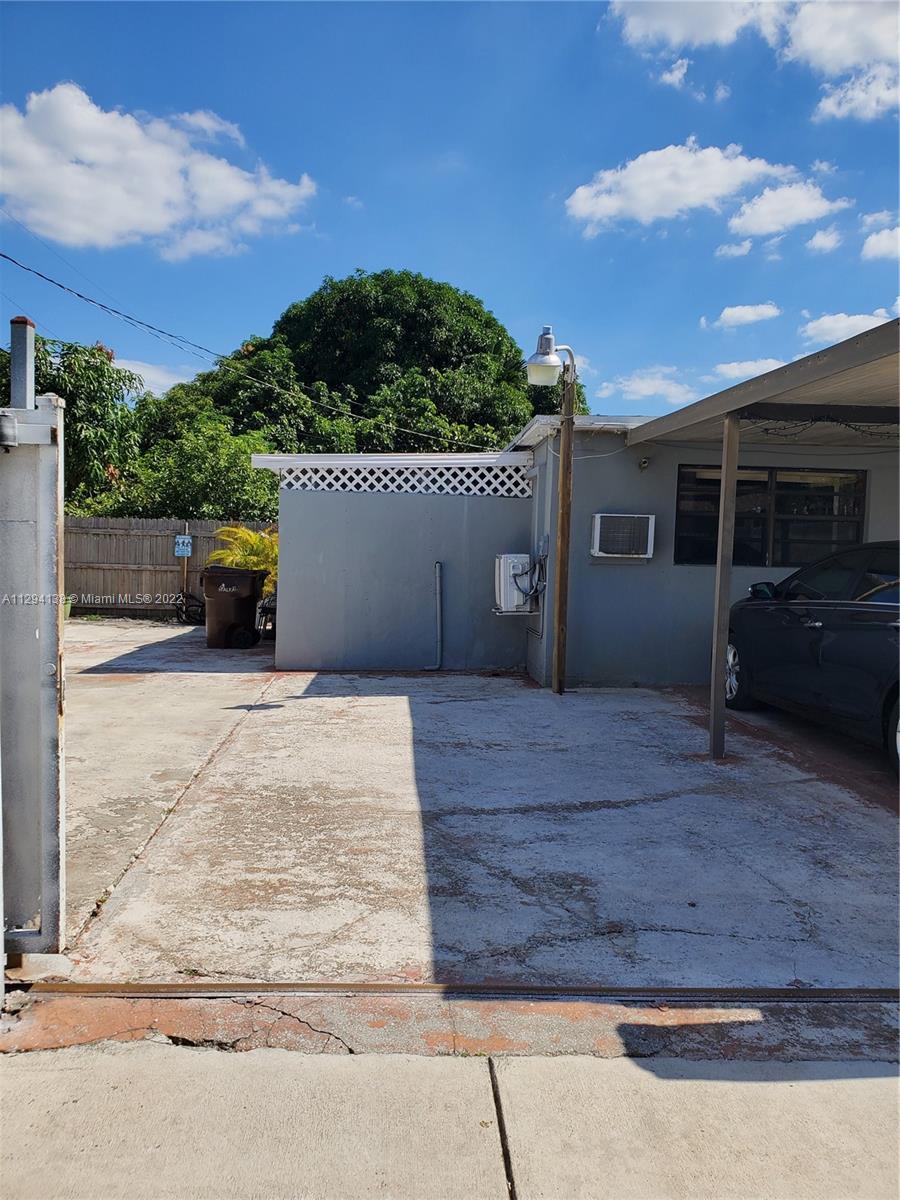 6TH ADDN TO HIALEAH - Residential