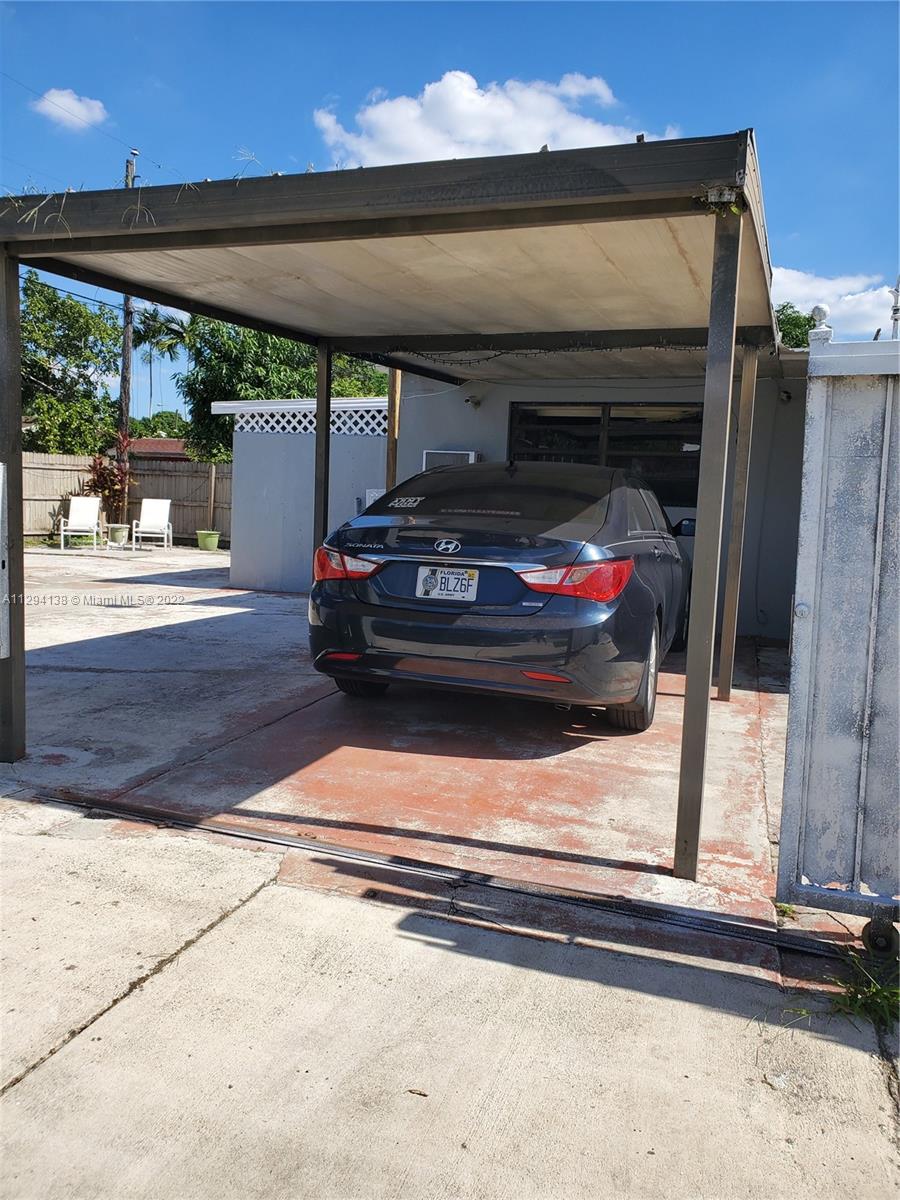 6TH ADDN TO HIALEAH - Residential
