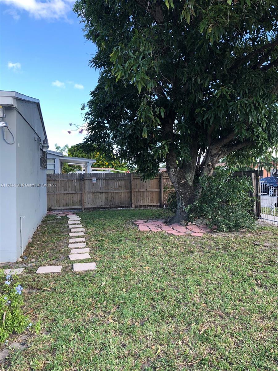 6TH ADDN TO HIALEAH - Residential
