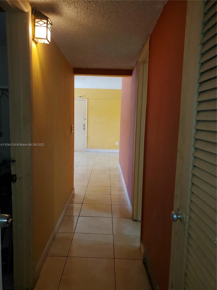 6TH ADDN TO HIALEAH - Residential
