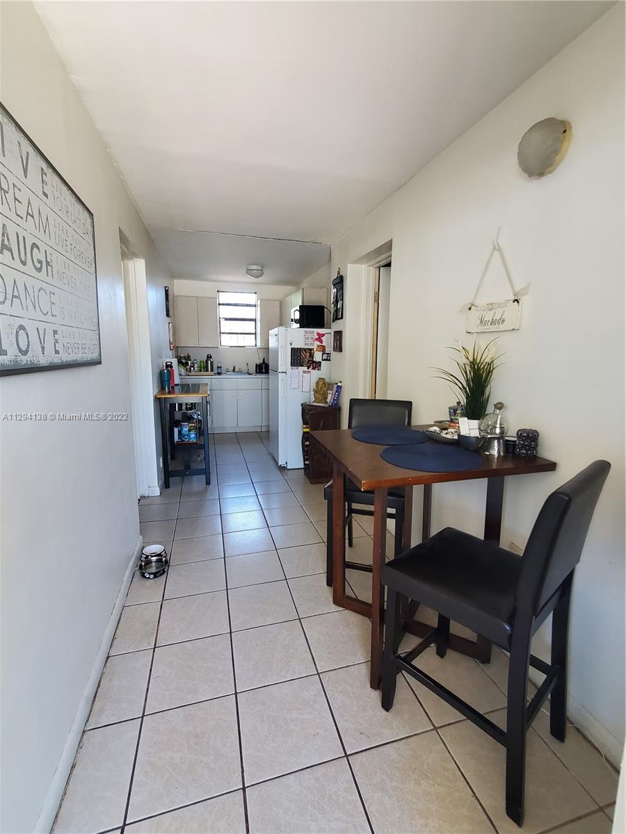 6TH ADDN TO HIALEAH - Residential