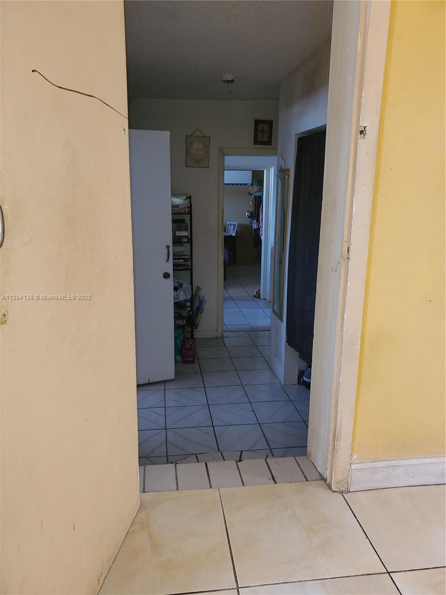 6TH ADDN TO HIALEAH - Residential