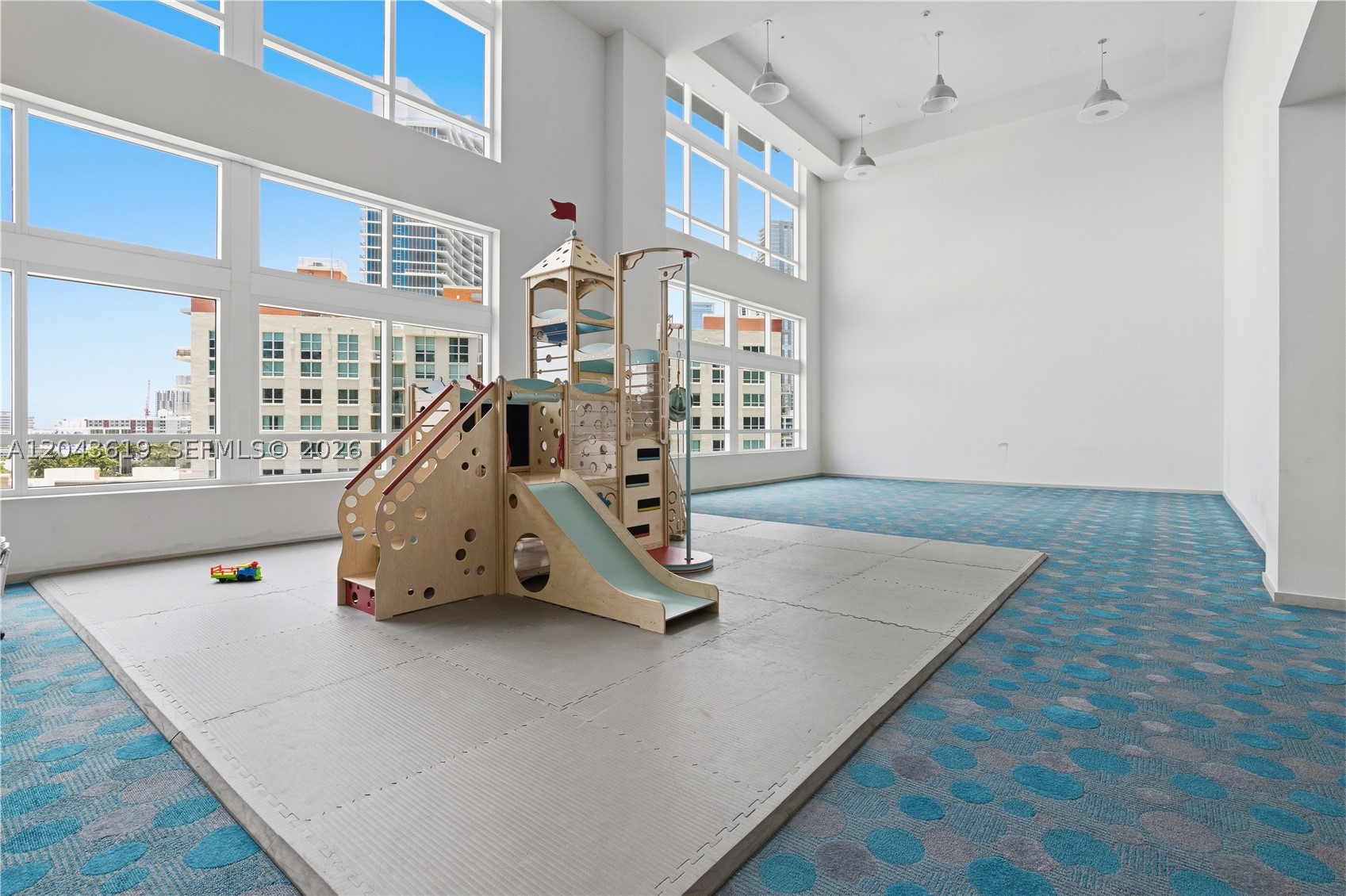 QUANTUM ON THE BAY CONDO - Residential