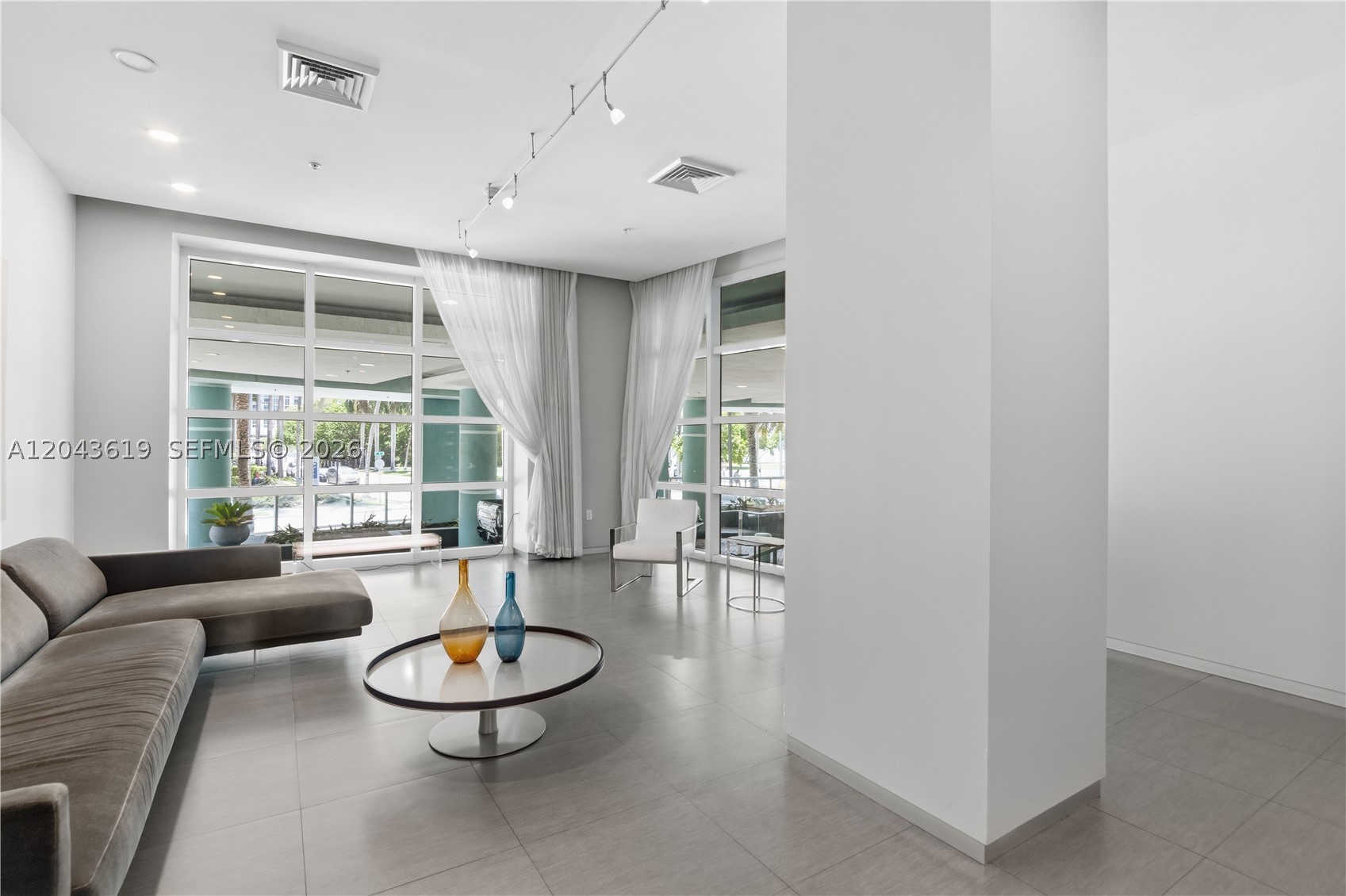 QUANTUM ON THE BAY CONDO - Residential