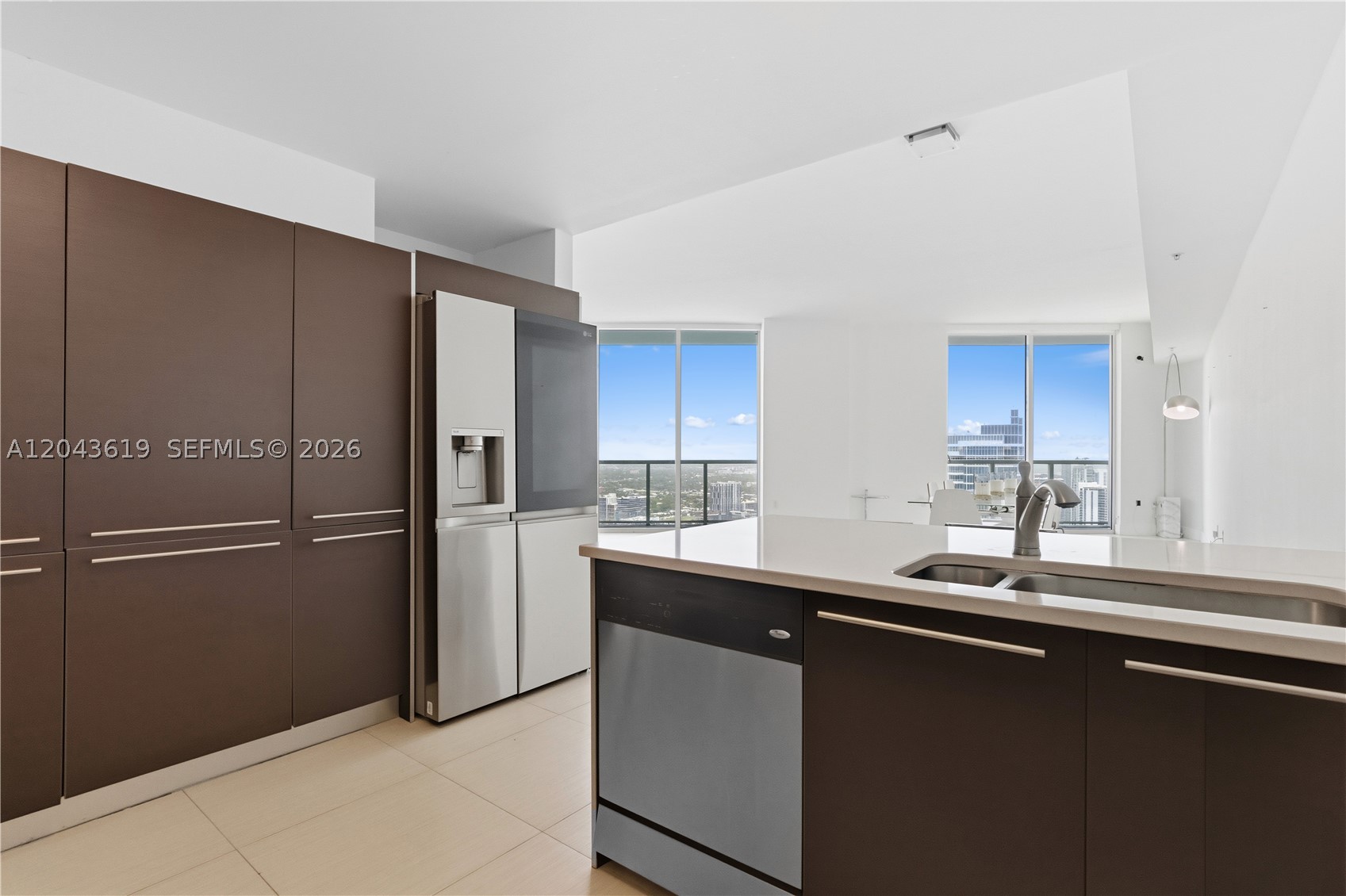 QUANTUM ON THE BAY CONDO - Residential