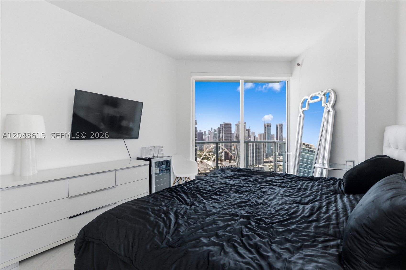 QUANTUM ON THE BAY CONDO - Residential