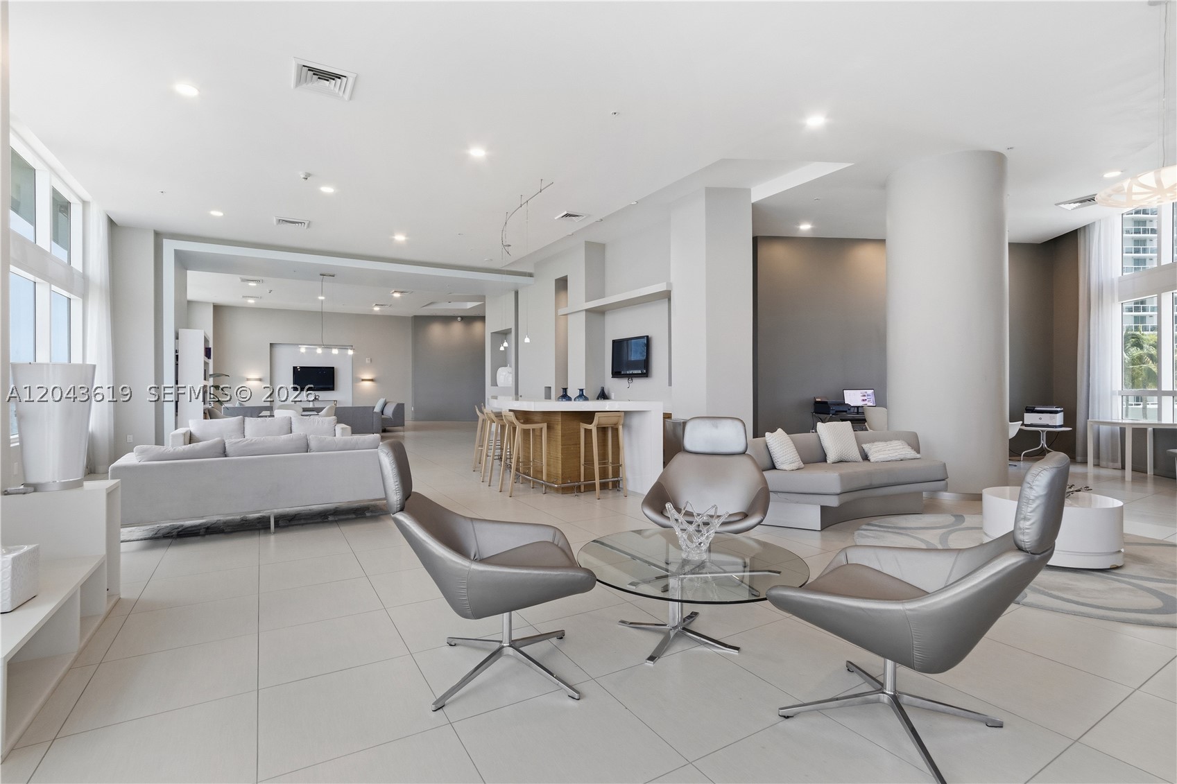 QUANTUM ON THE BAY CONDO - Residential
