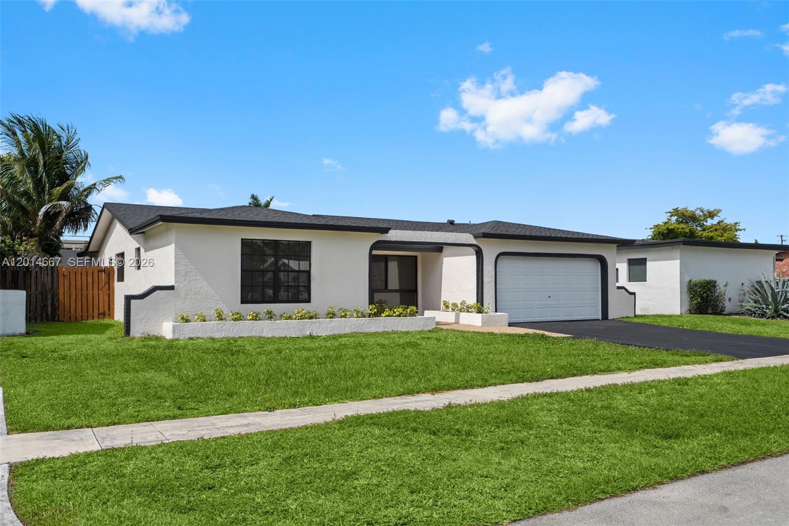 SUNRISE GOLF VILLAGE SEC - Residential
