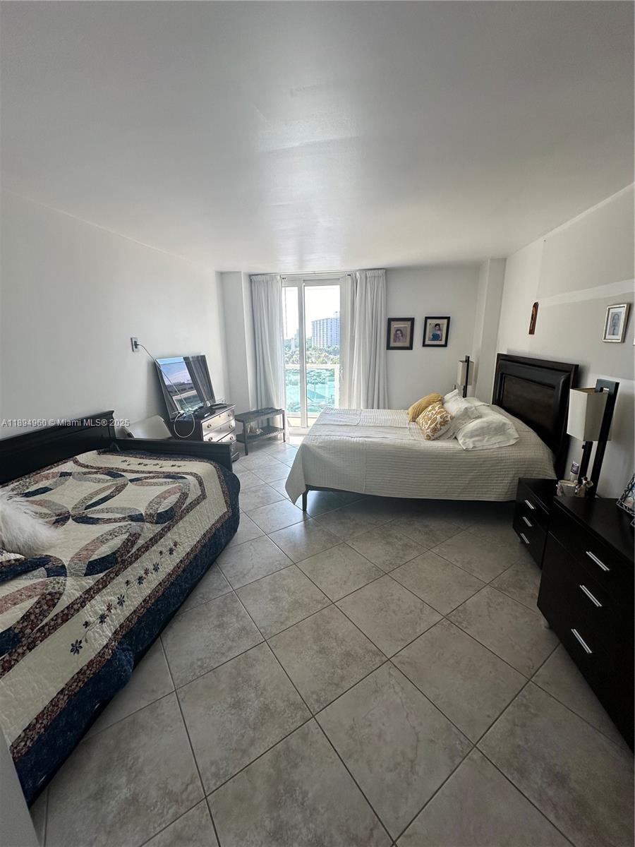 ARLEN HOUSE EAST CONDO - Residential