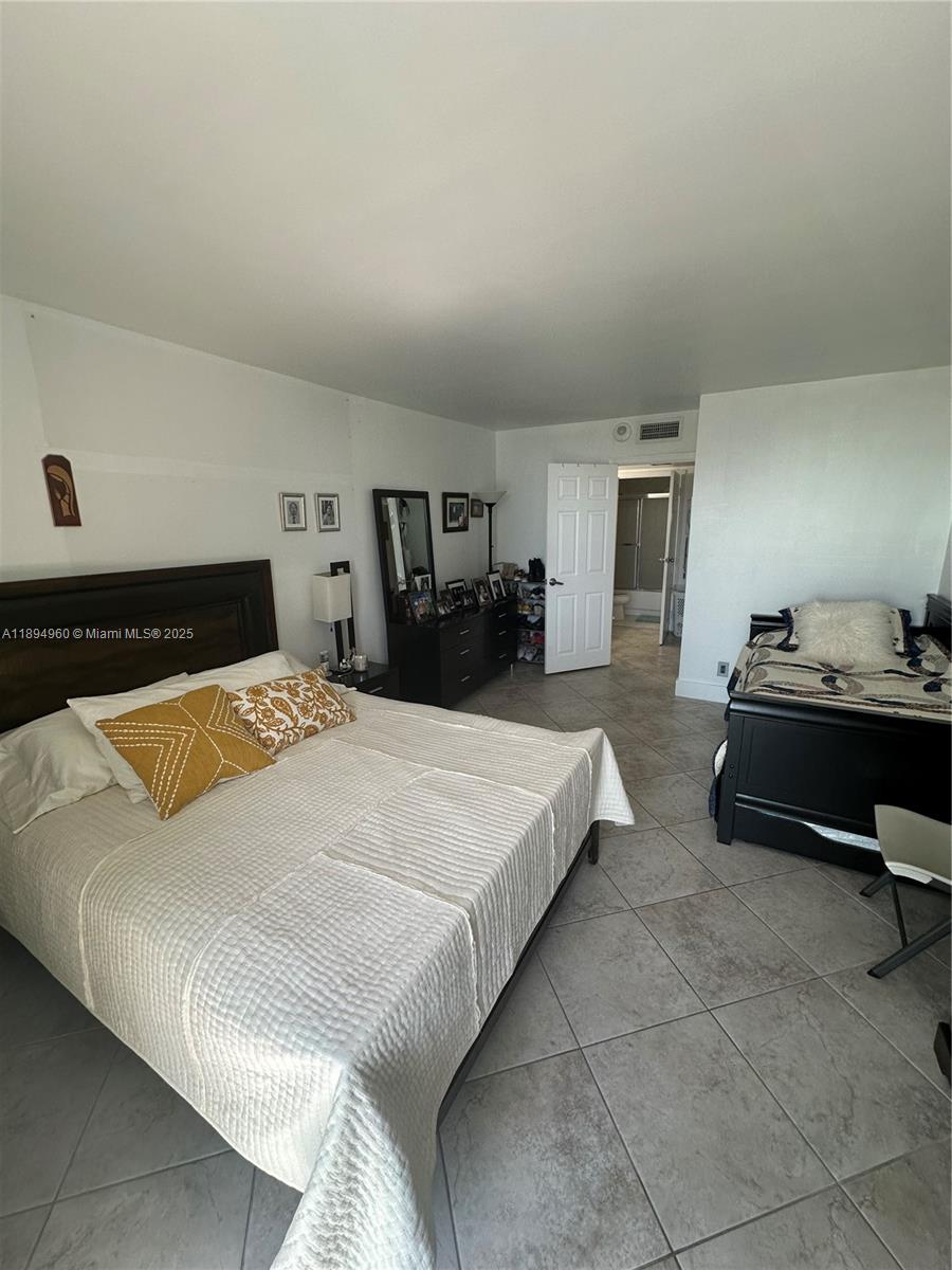 ARLEN HOUSE EAST CONDO - Residential