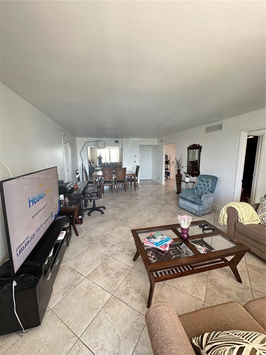 ARLEN HOUSE EAST CONDO - Residential