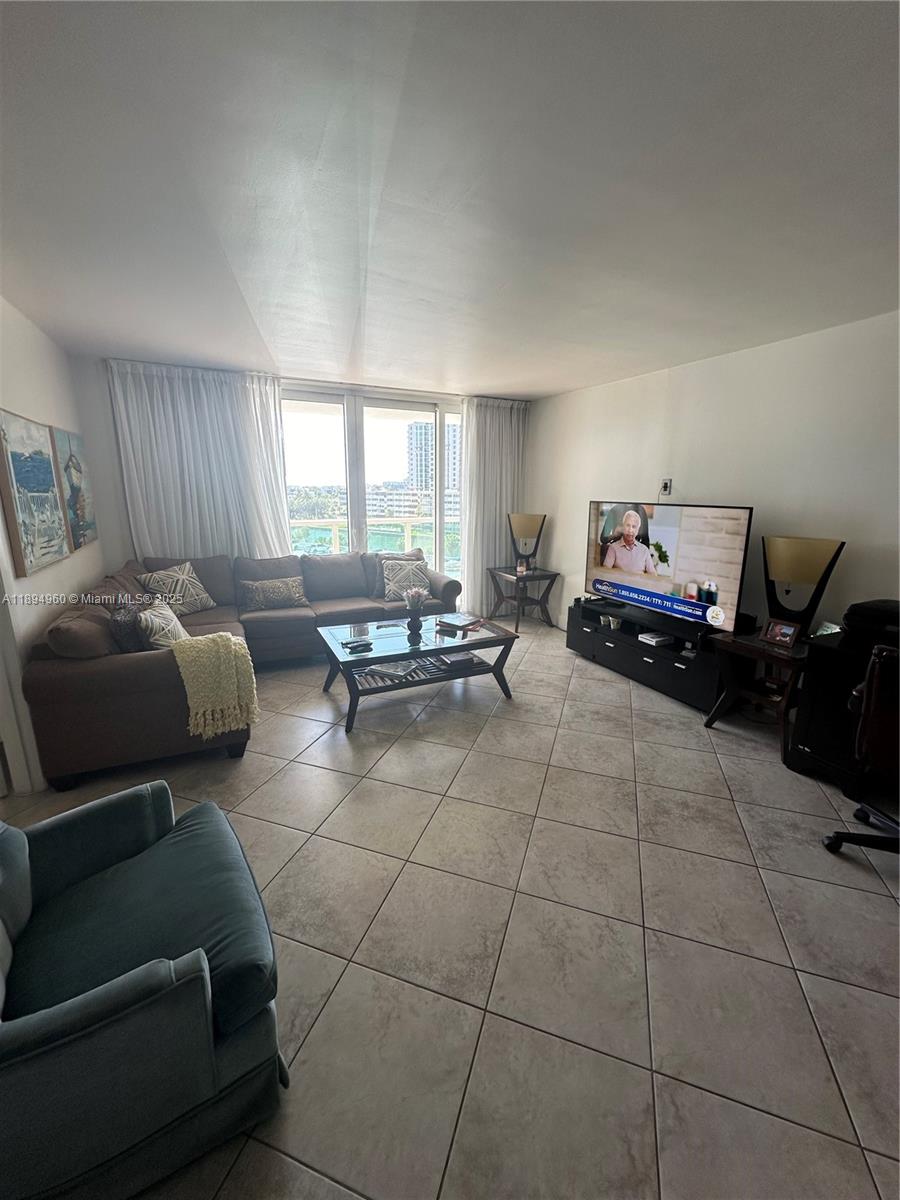 ARLEN HOUSE EAST CONDO - Residential