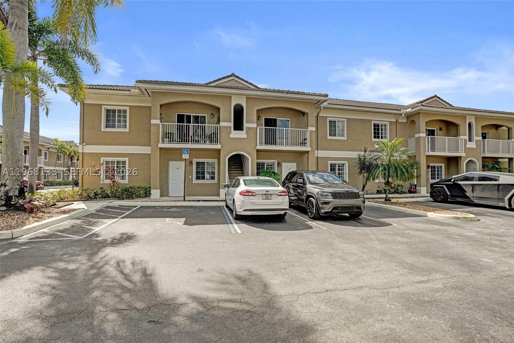 WASHINGTON PALMS CONDO - Residential