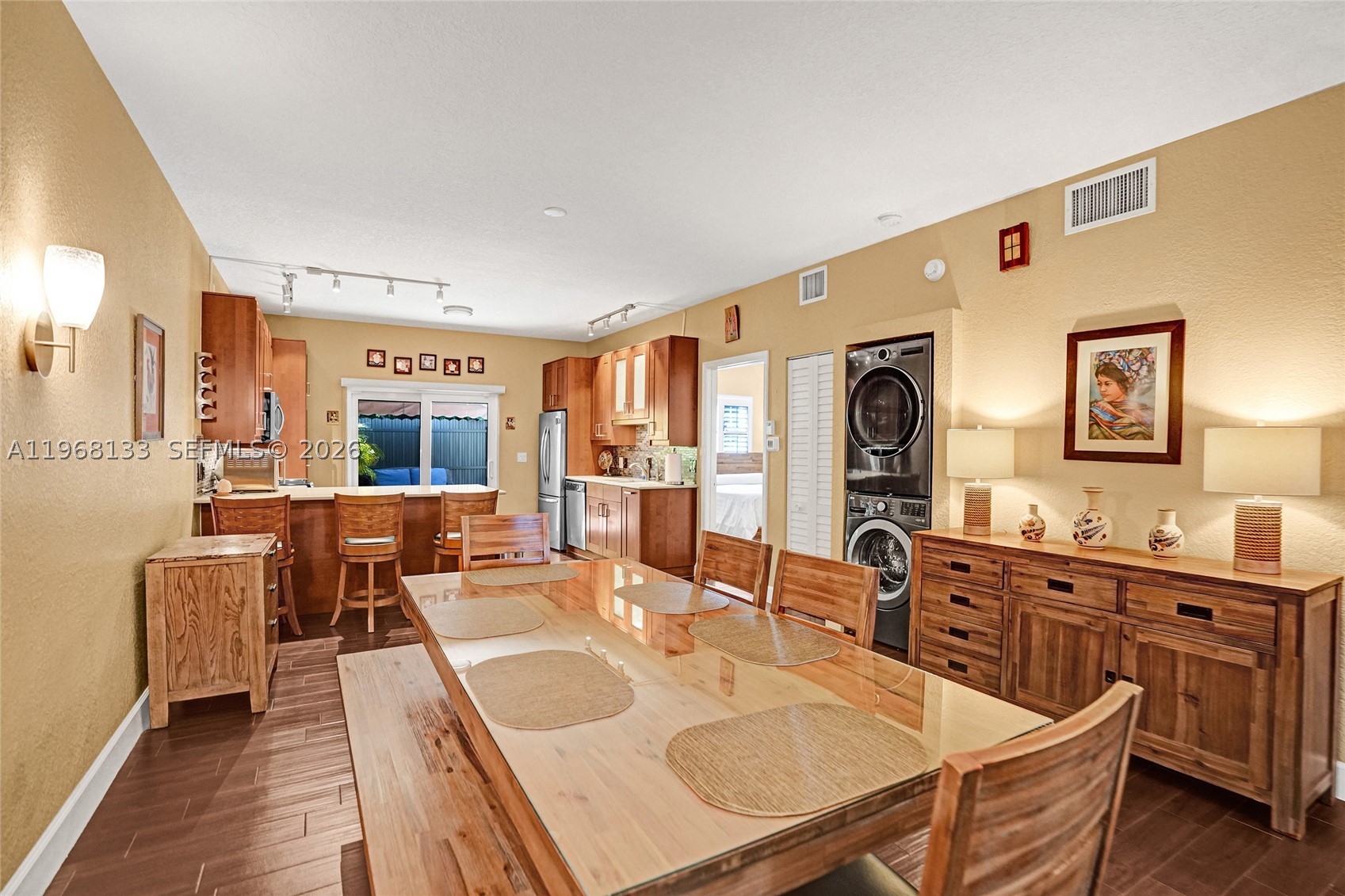 WASHINGTON PALMS CONDO - Residential