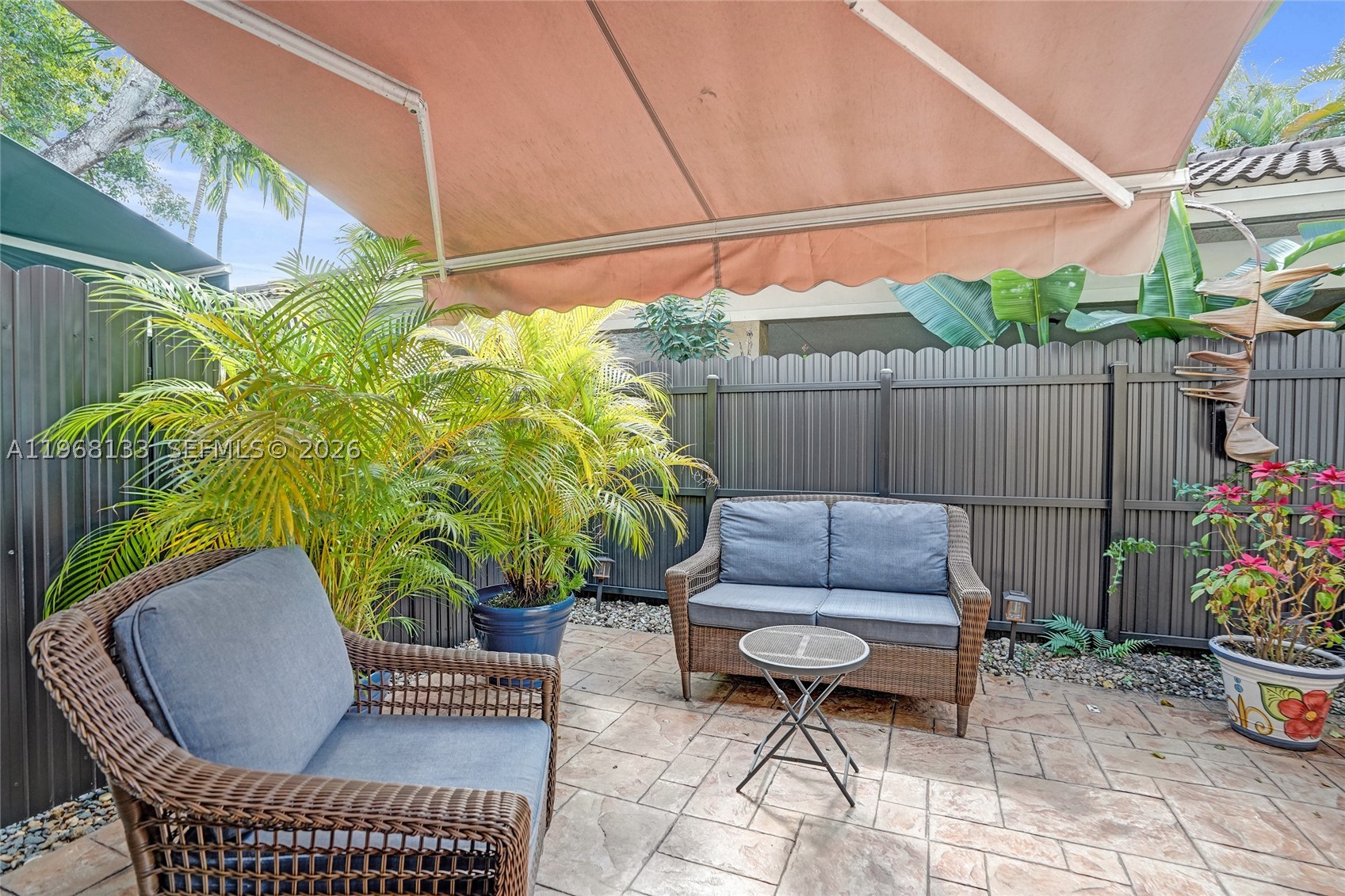 WASHINGTON PALMS CONDO - Residential