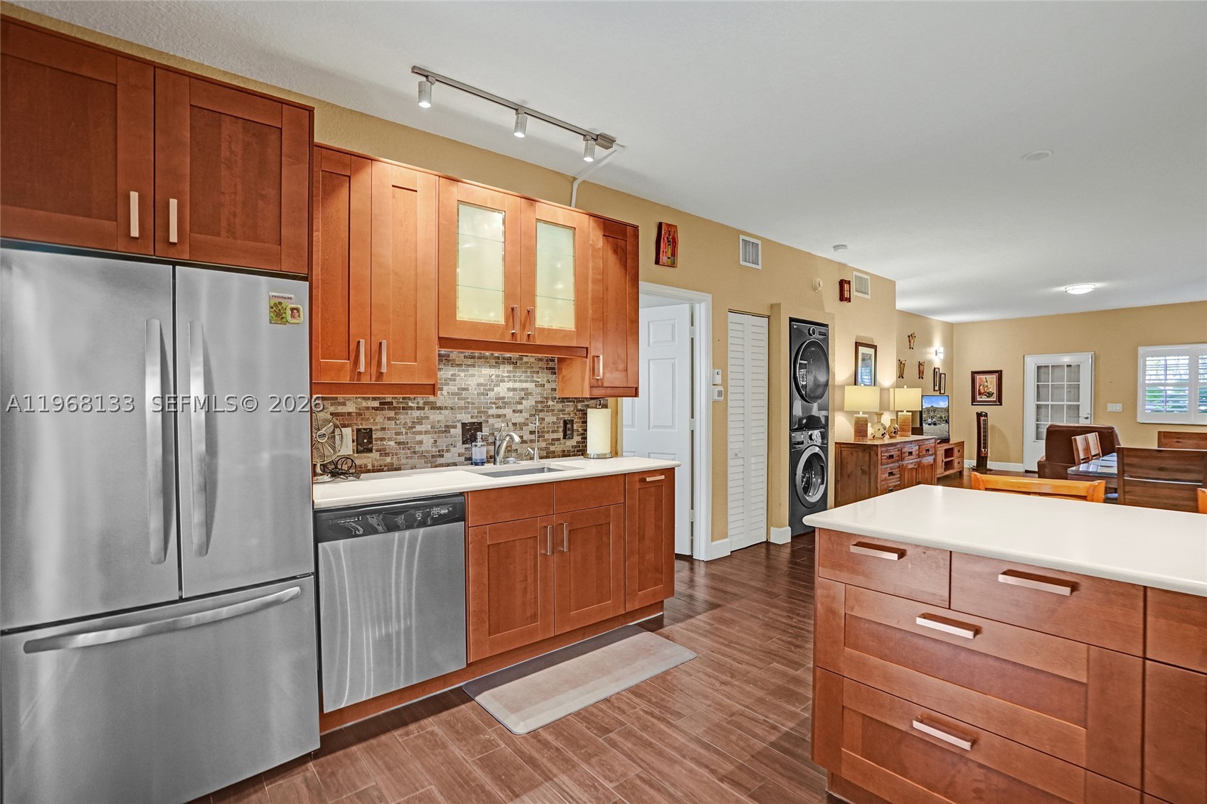 WASHINGTON PALMS CONDO - Residential