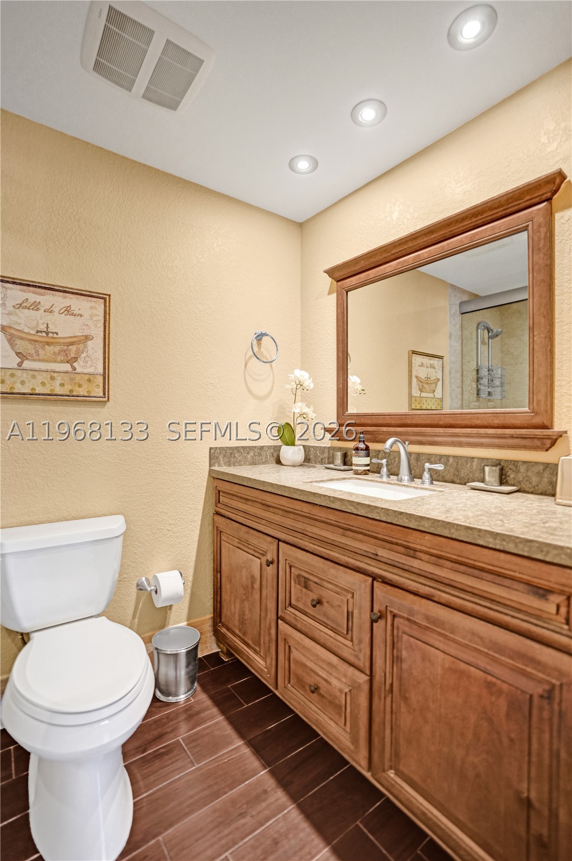 WASHINGTON PALMS CONDO - Residential