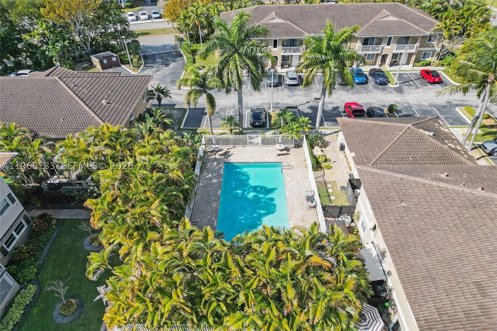 WASHINGTON PALMS CONDO - Residential