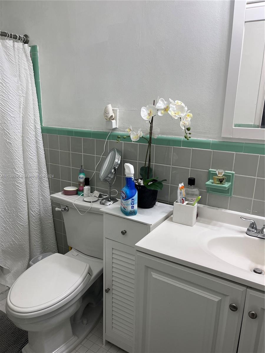 DIXIE ESTATES 1ST ADDN - Residential Lease