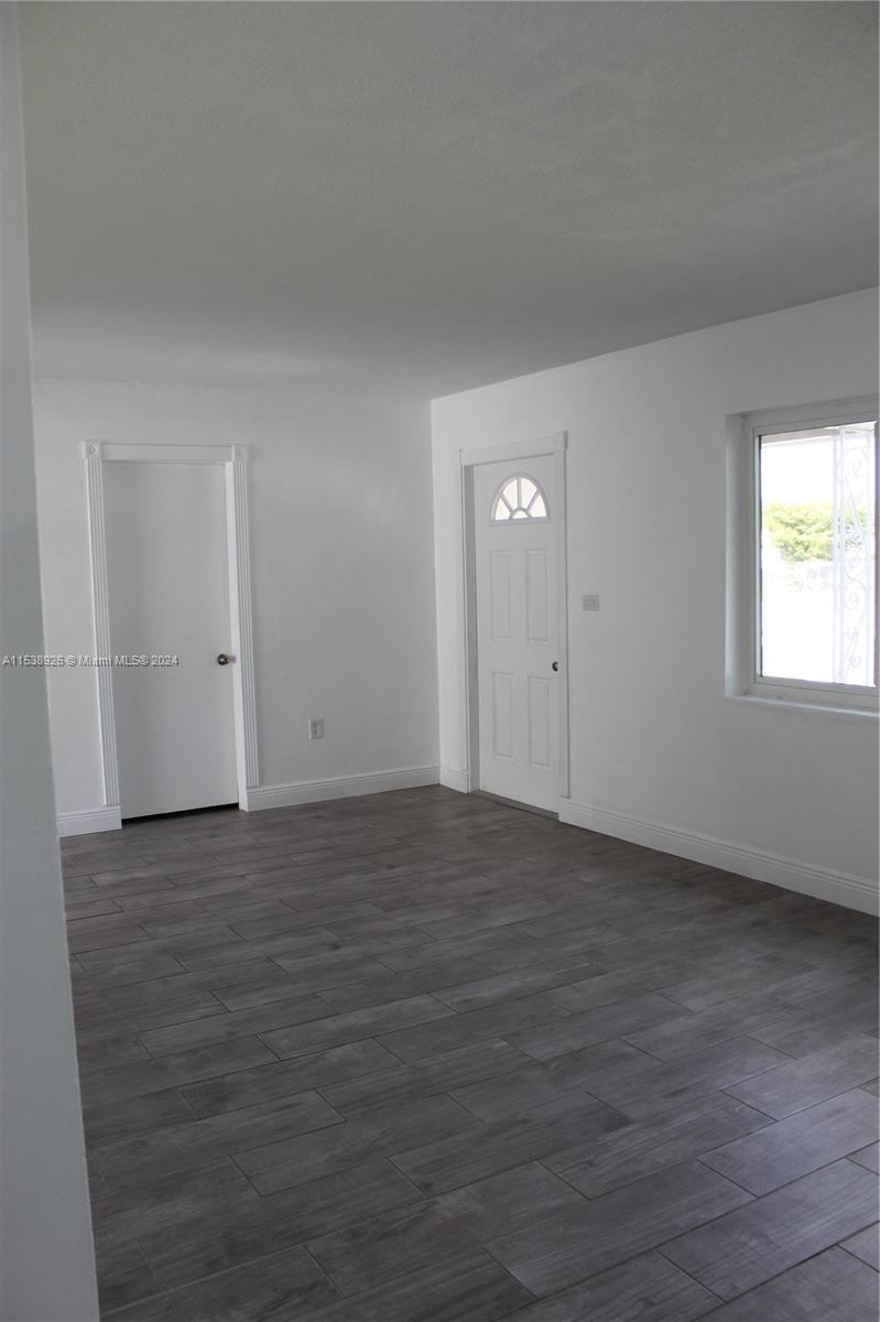 DIXIE ESTATES 1ST ADDN - Residential Lease