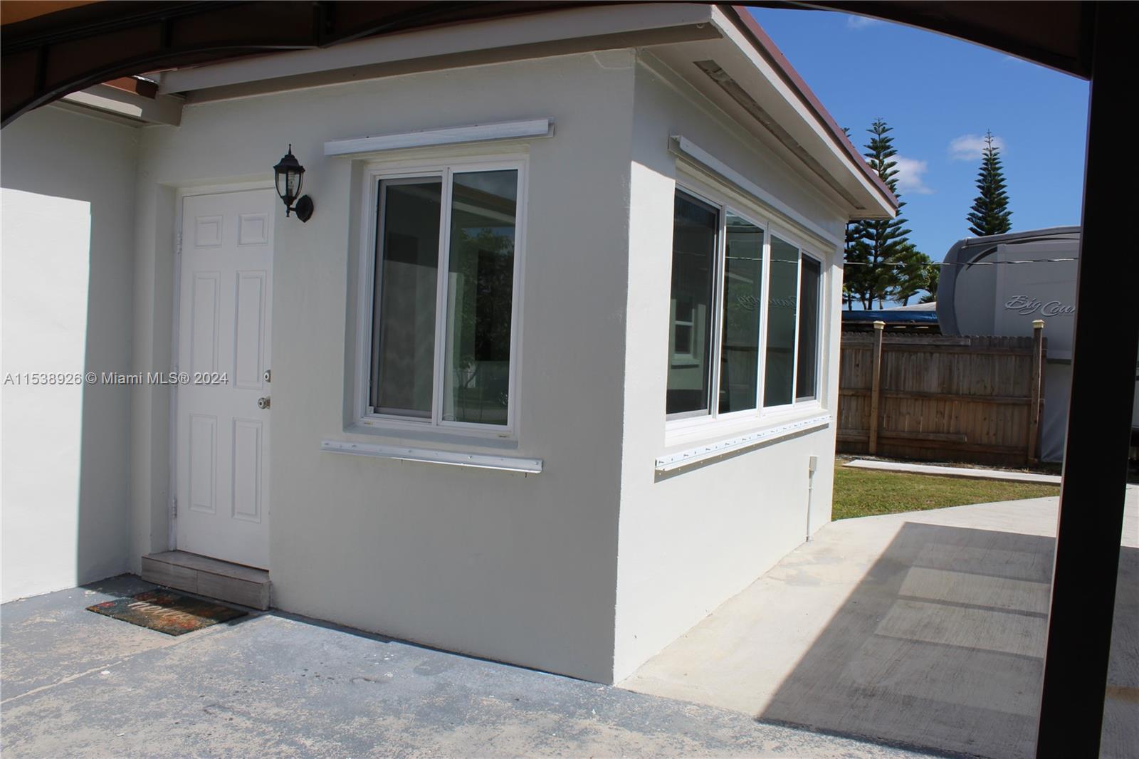 DIXIE ESTATES 1ST ADDN - Residential Lease