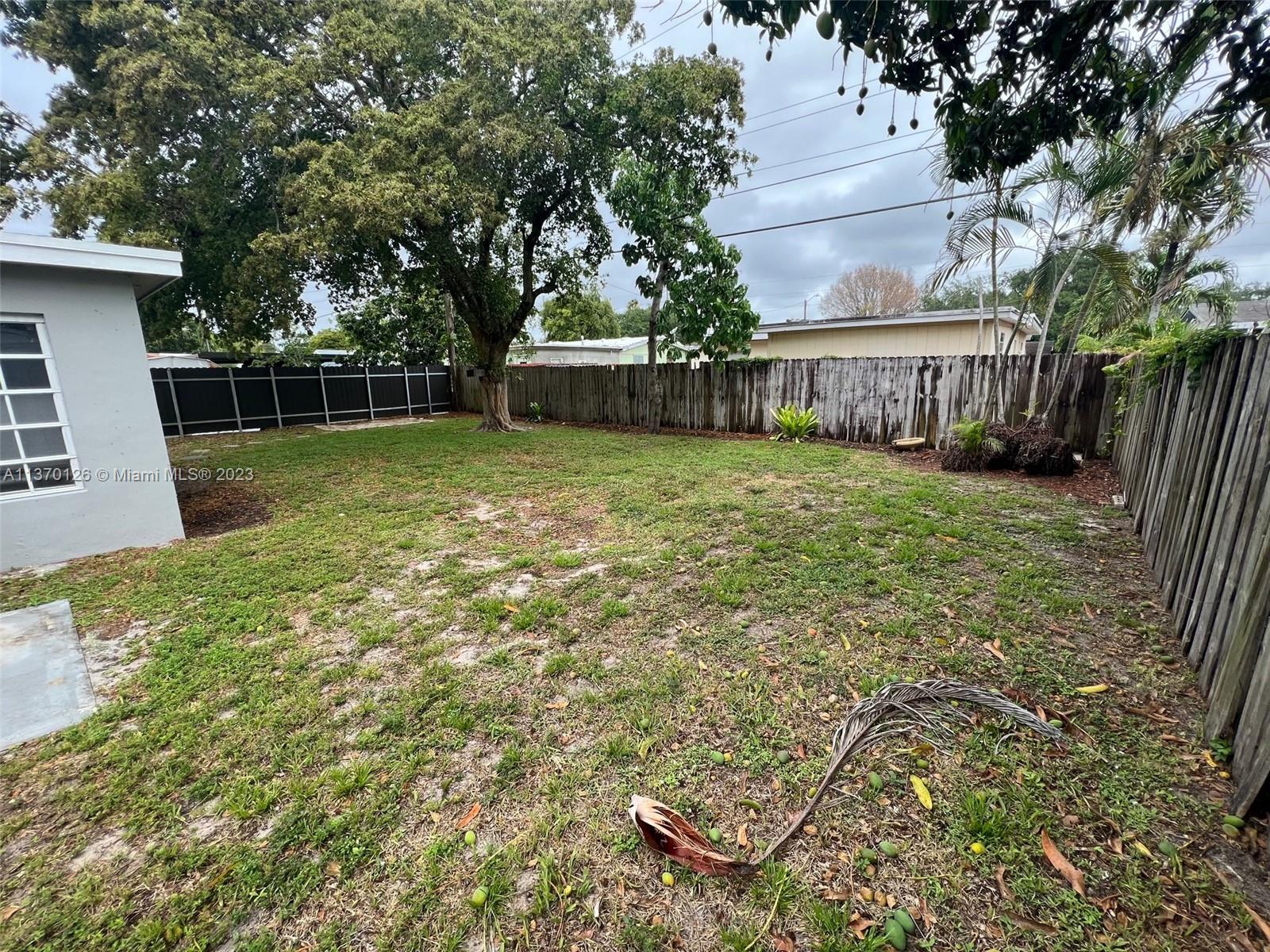 DRIFTWOOD PLAZA - Residential