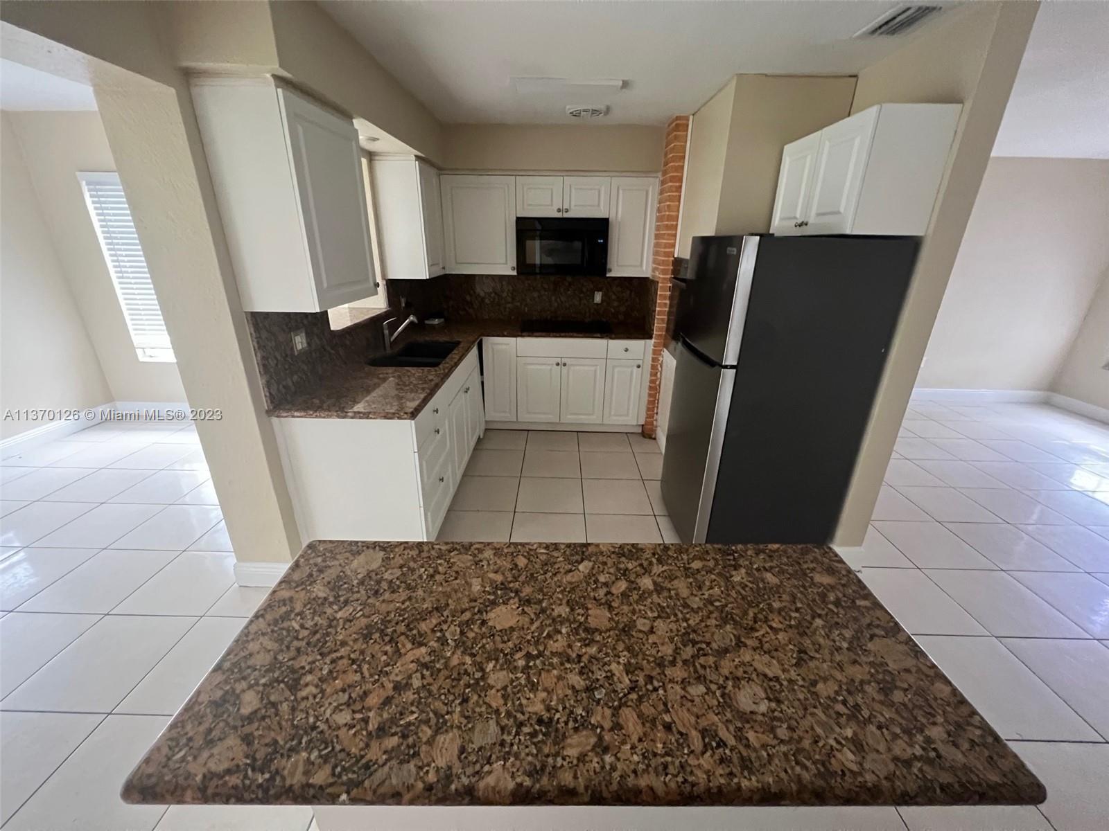 DRIFTWOOD PLAZA - Residential