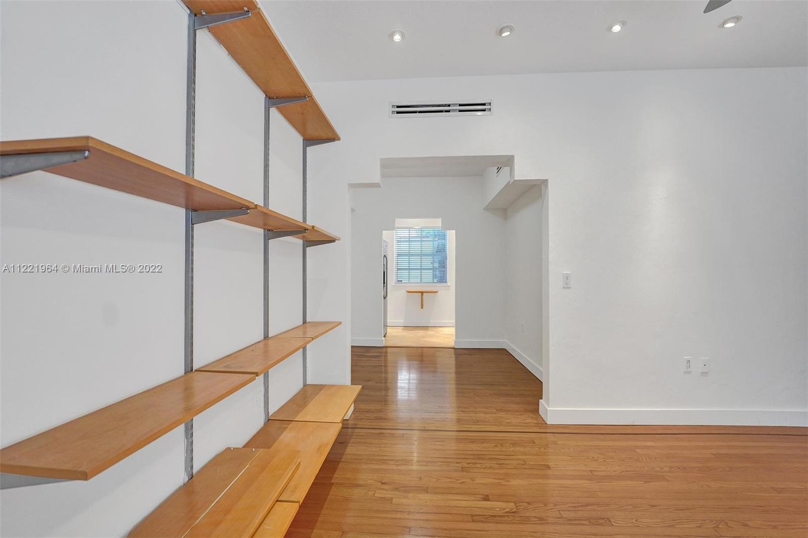 ST REMY CONDO - Residential