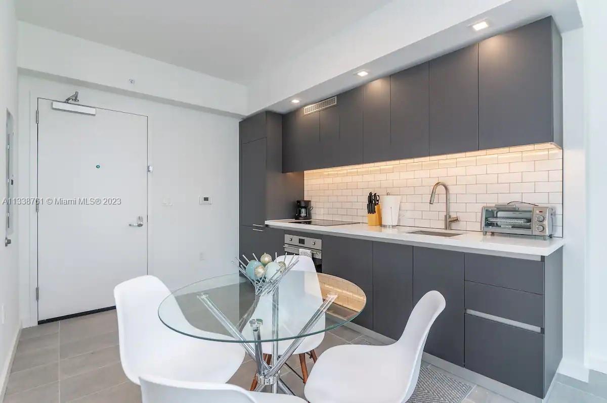 Yotelpad - Residential