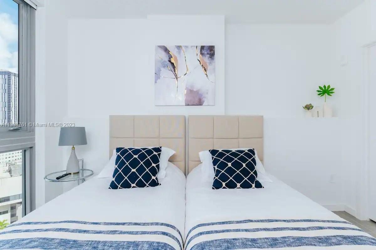 Yotelpad - Residential
