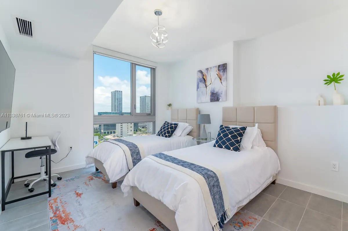 Yotelpad - Residential