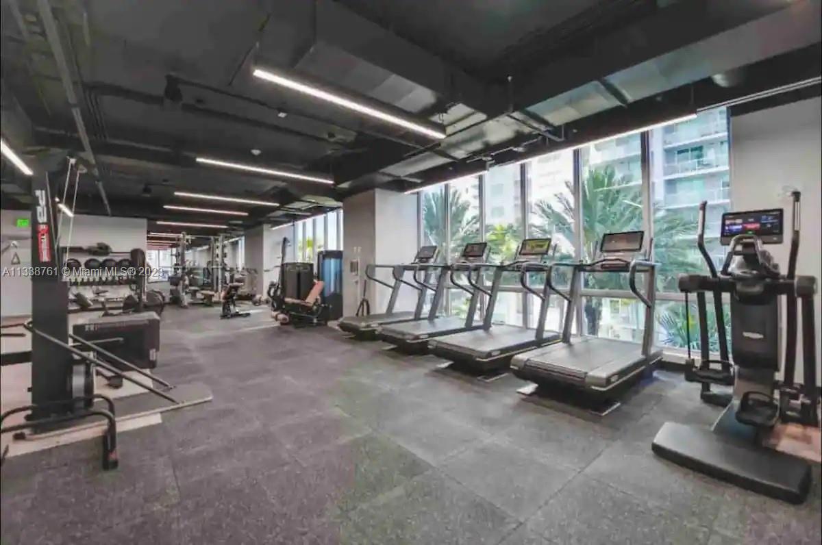 Yotelpad - Residential