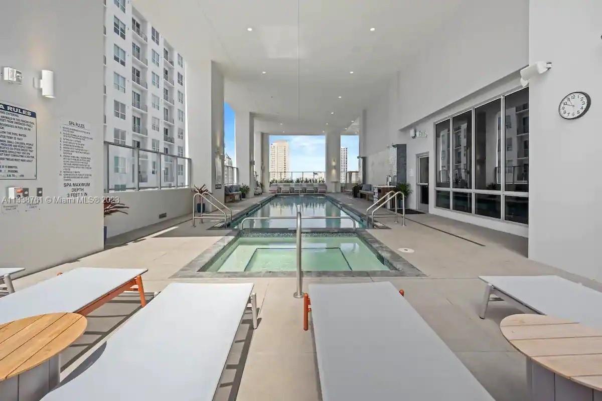 Yotelpad - Residential
