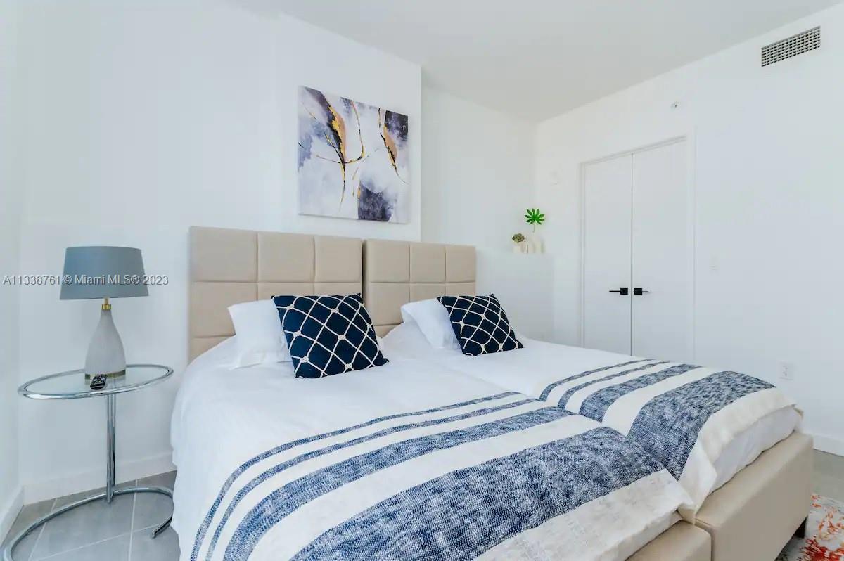 Yotelpad - Residential