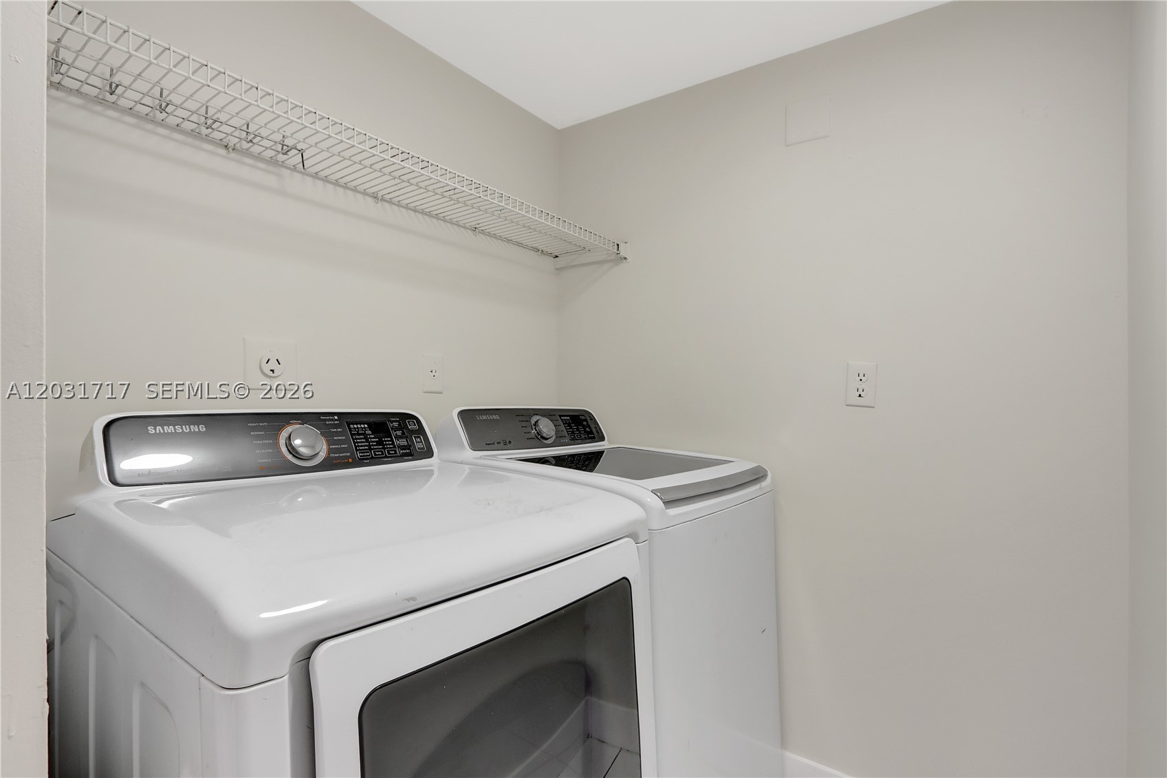 EL PRADO XI CONDO - Residential Lease
