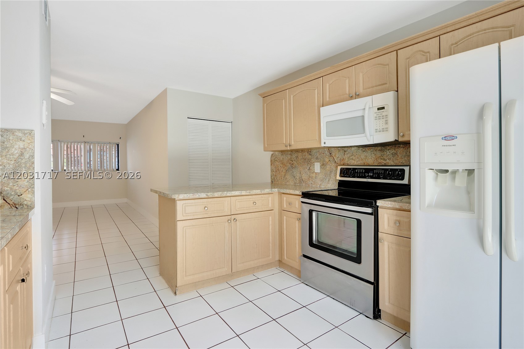 EL PRADO XI CONDO - Residential Lease