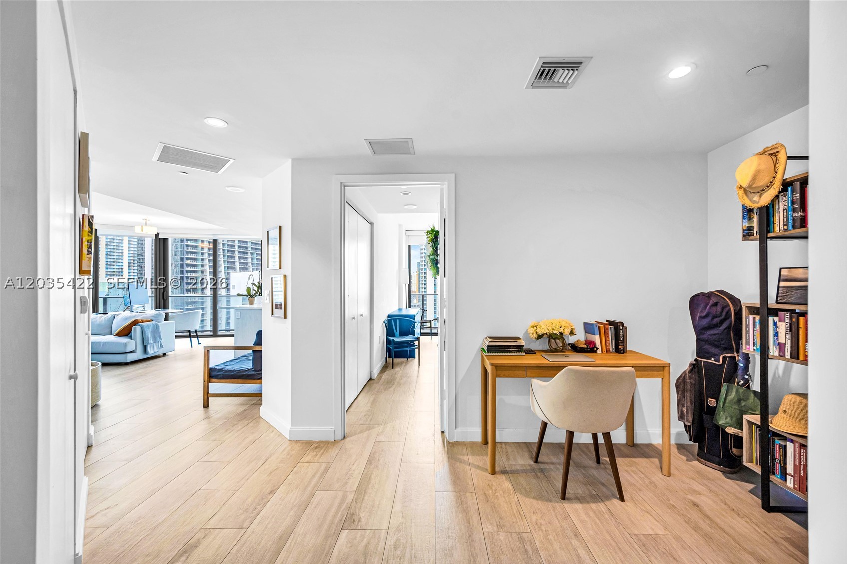 BRICKELL HEIGHTS EAST CON - Residential Lease