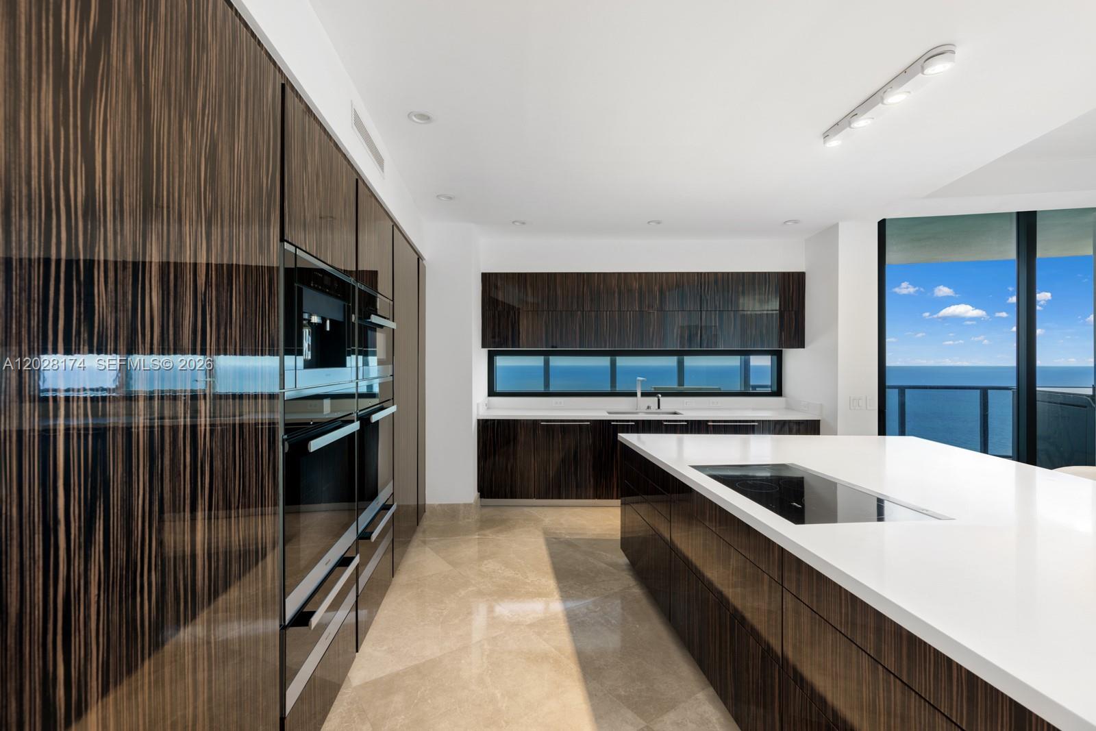18555 COLLINS AVENUE COND - Residential Lease