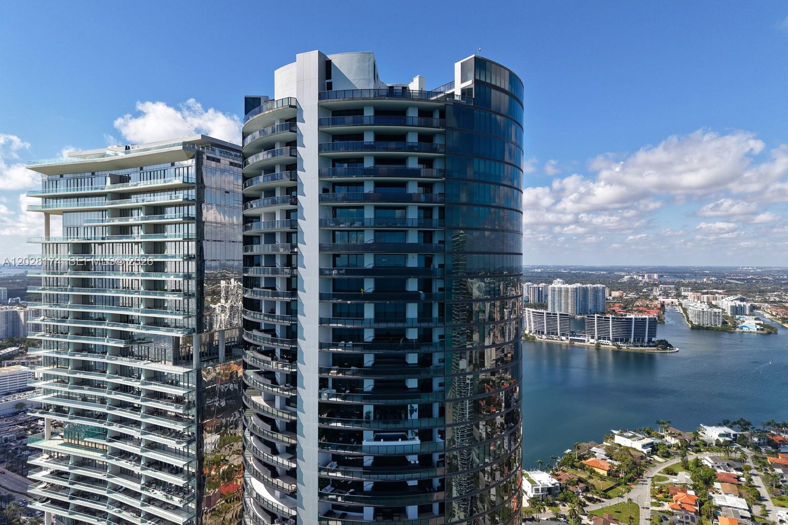 18555 COLLINS AVENUE COND - Residential Lease