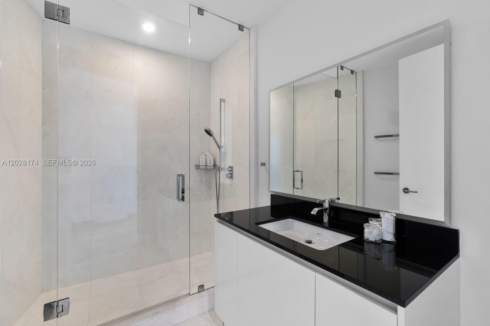 18555 COLLINS AVENUE COND - Residential Lease