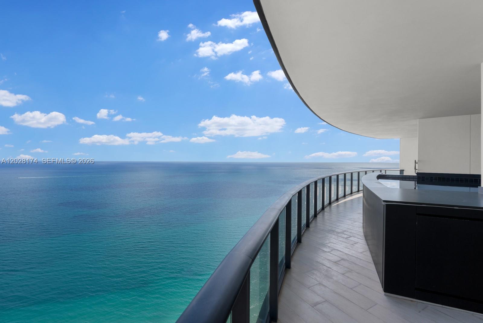 18555 COLLINS AVENUE COND - Residential Lease